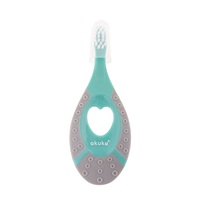 The first toothbrush with silicone biter Akuku
