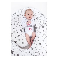 Univerzální kojící polštář ve tvaru C New Baby Květy bílý